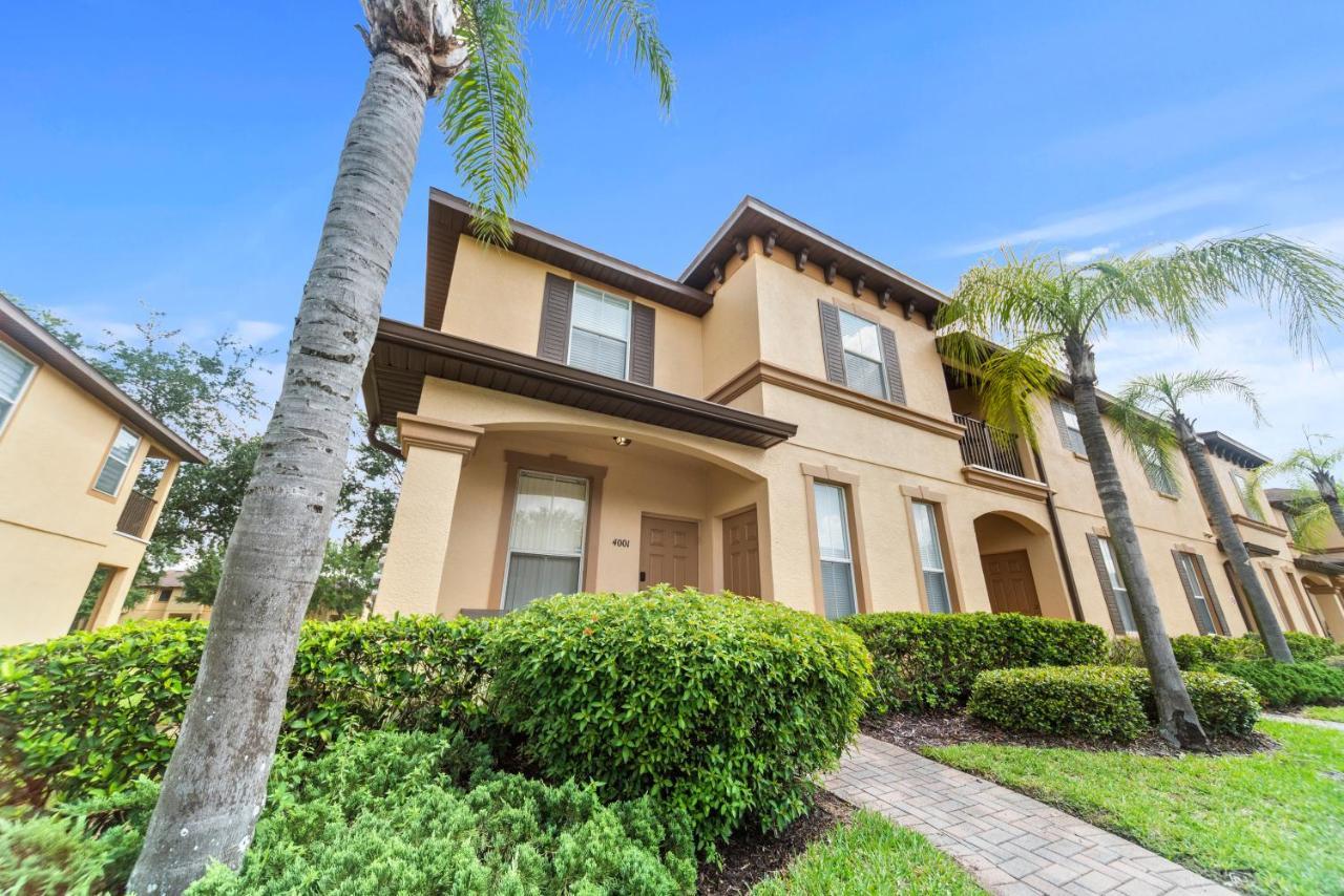 Holiday home 3br Townhouse, Pool & Hot Tub , Near Disney, Game