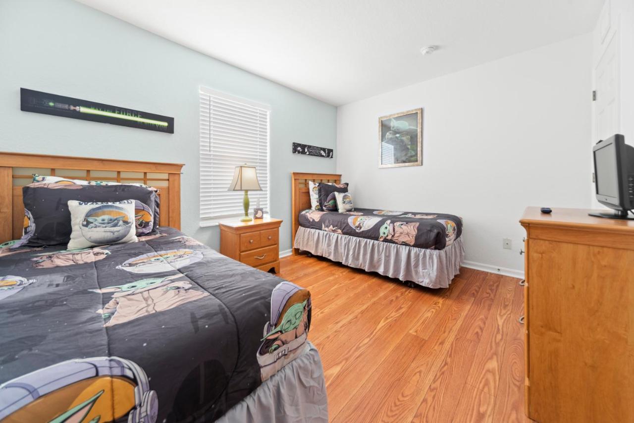 3br Townhouse, Pool & Hot Tub , Near Disney, Game