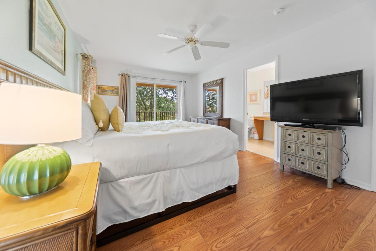 3br Townhouse, Pool & Hot Tub , Near Disney, Game Holiday home