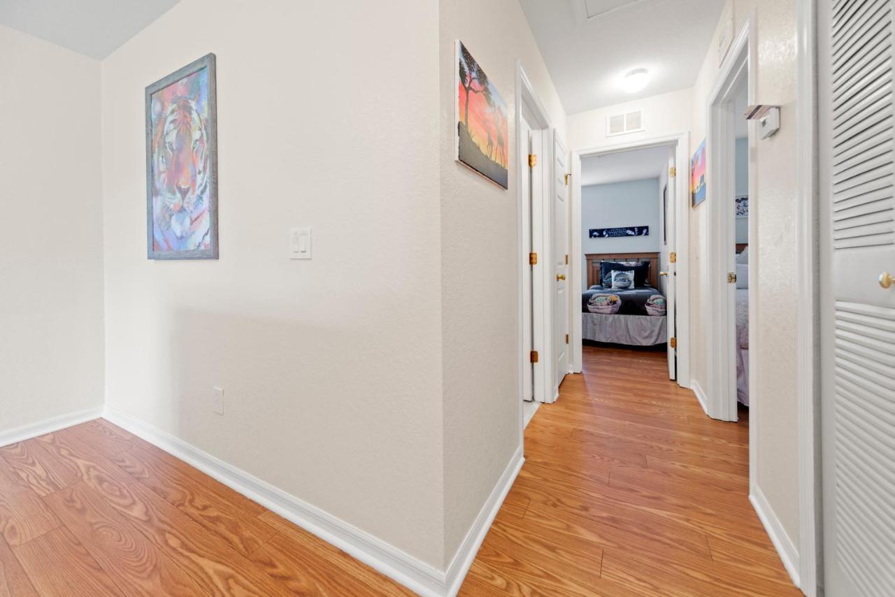 3br Townhouse, Pool & Hot Tub , Near Disney, Game *