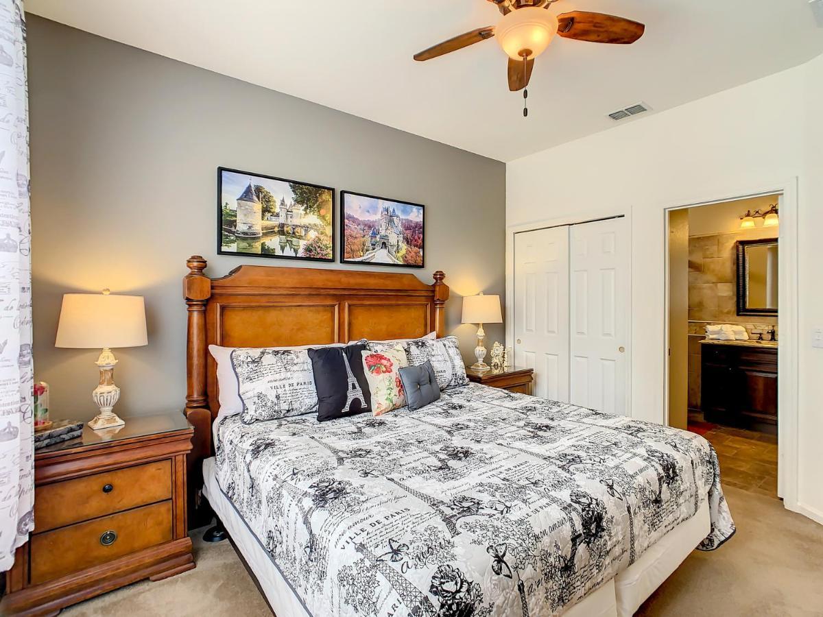 Comrow Castle Magical Getaway * Four Corners