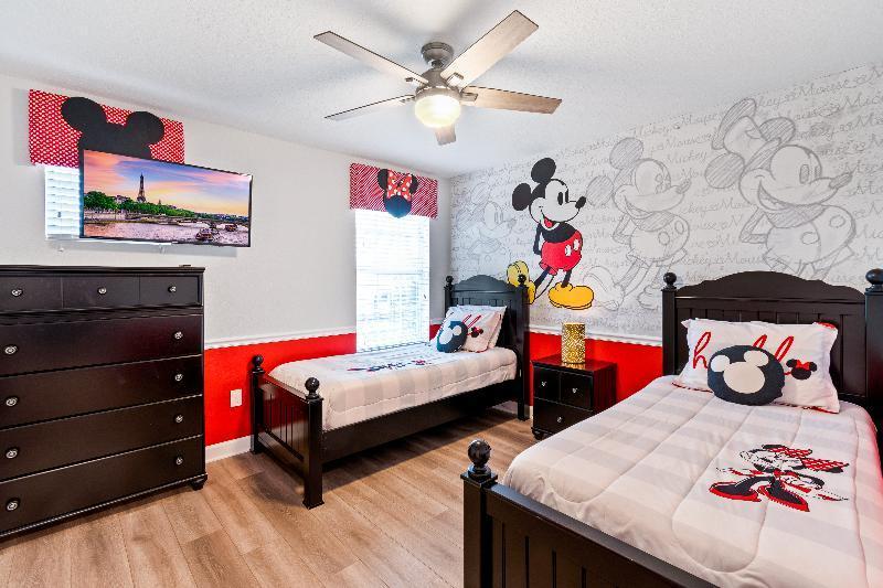 Resort Storey Homes, Townhomes & Kissimmee