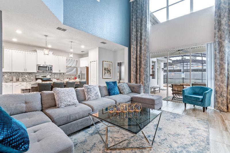 Resort Storey Homes, Townhomes & Kissimmee