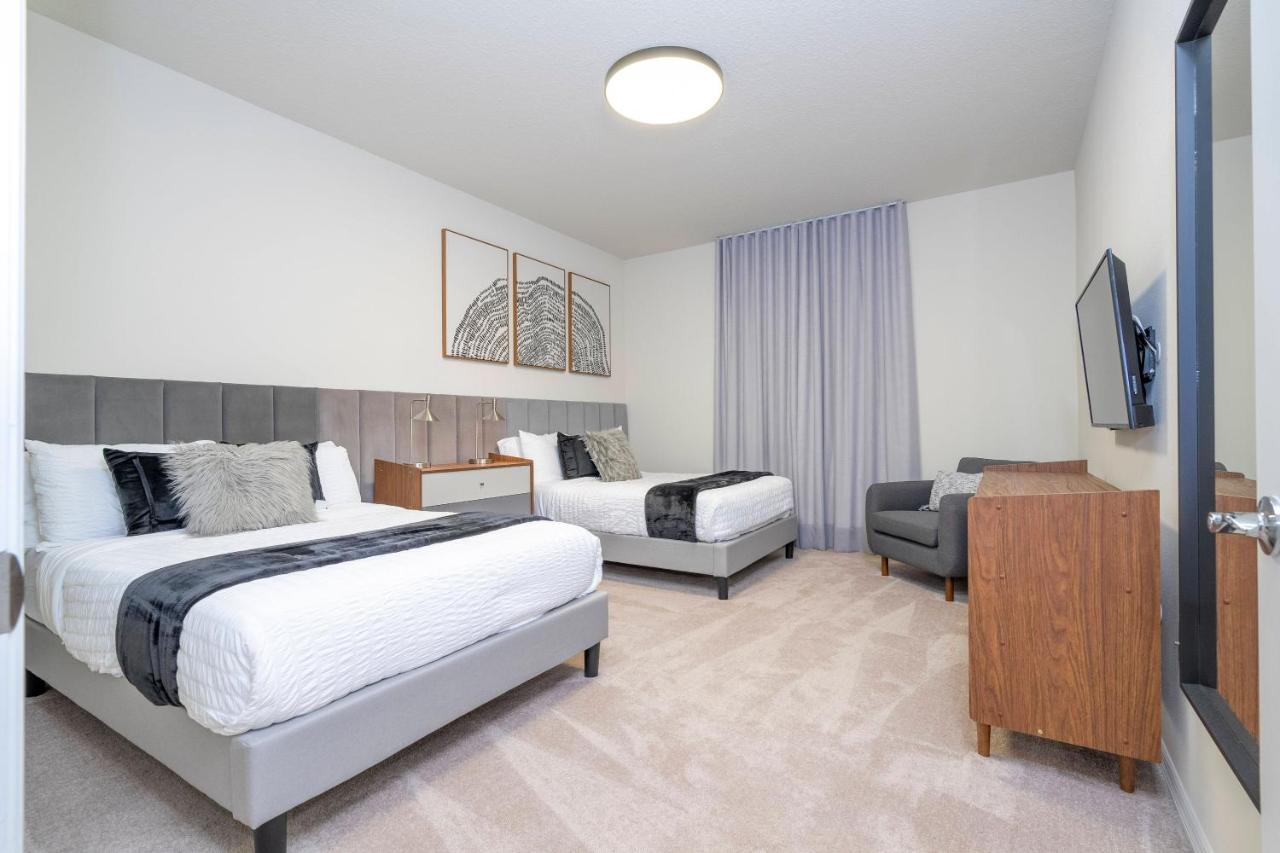 Free Resort- 10 Bed- Game Room- Movie Theater 4117 *