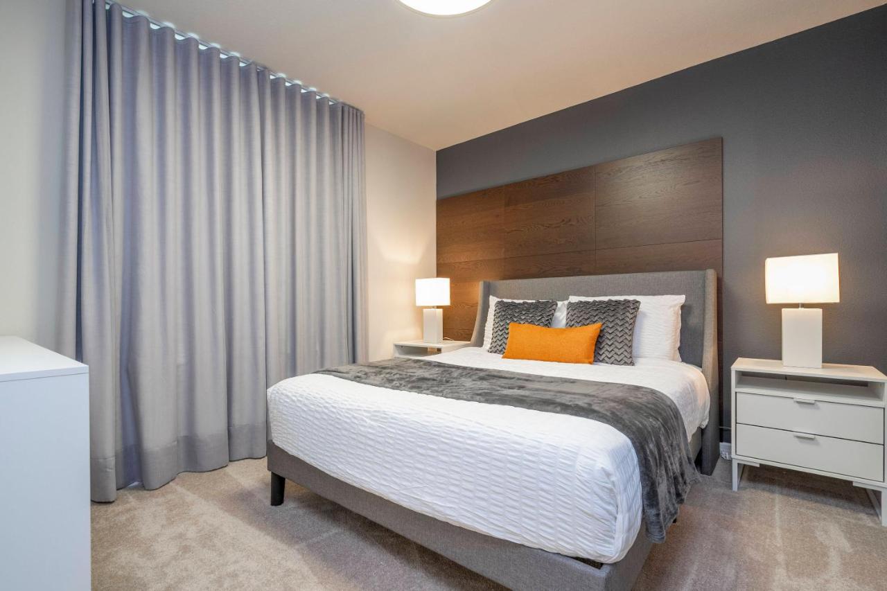 Free Resort- 10 Bed- Game Room- Movie Theater 4117 *