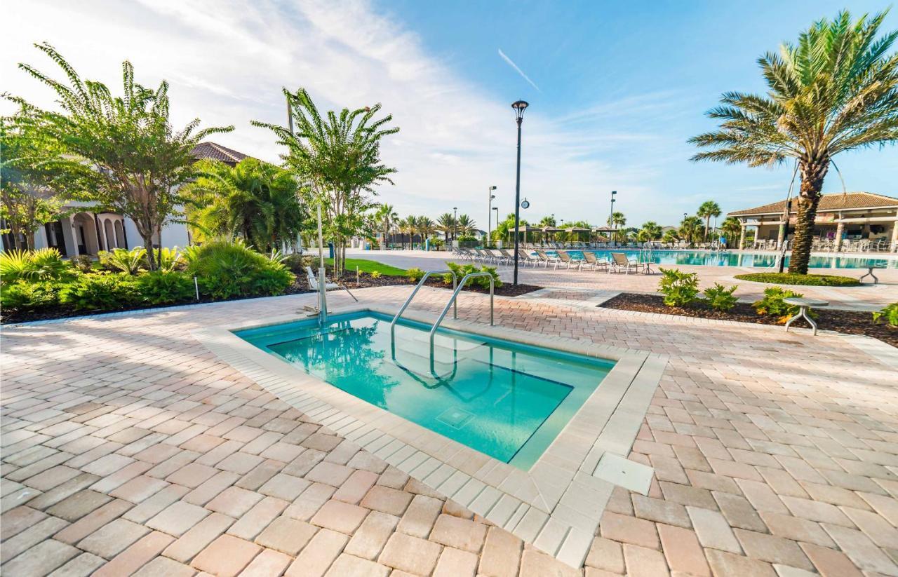 Champions Gate - 7 Bed 5 Baths Davenport