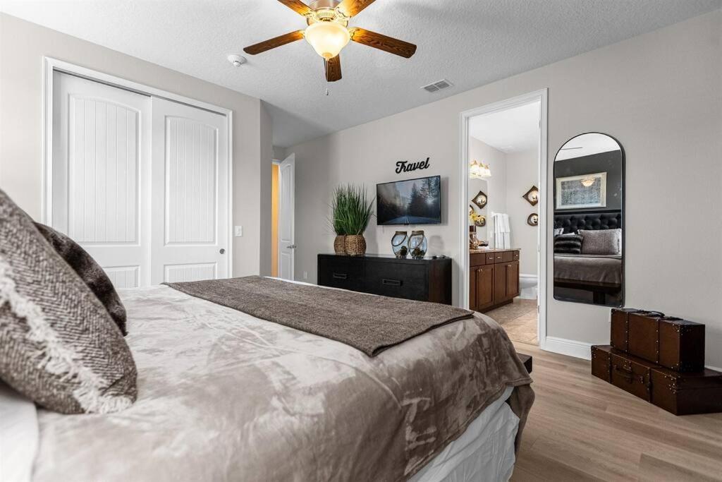 9 Ensuite Bedrooms Pool/spa/theater