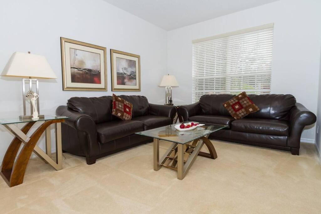 Family Home, Pool, Spa, Great View, Gated -321 Holiday home *