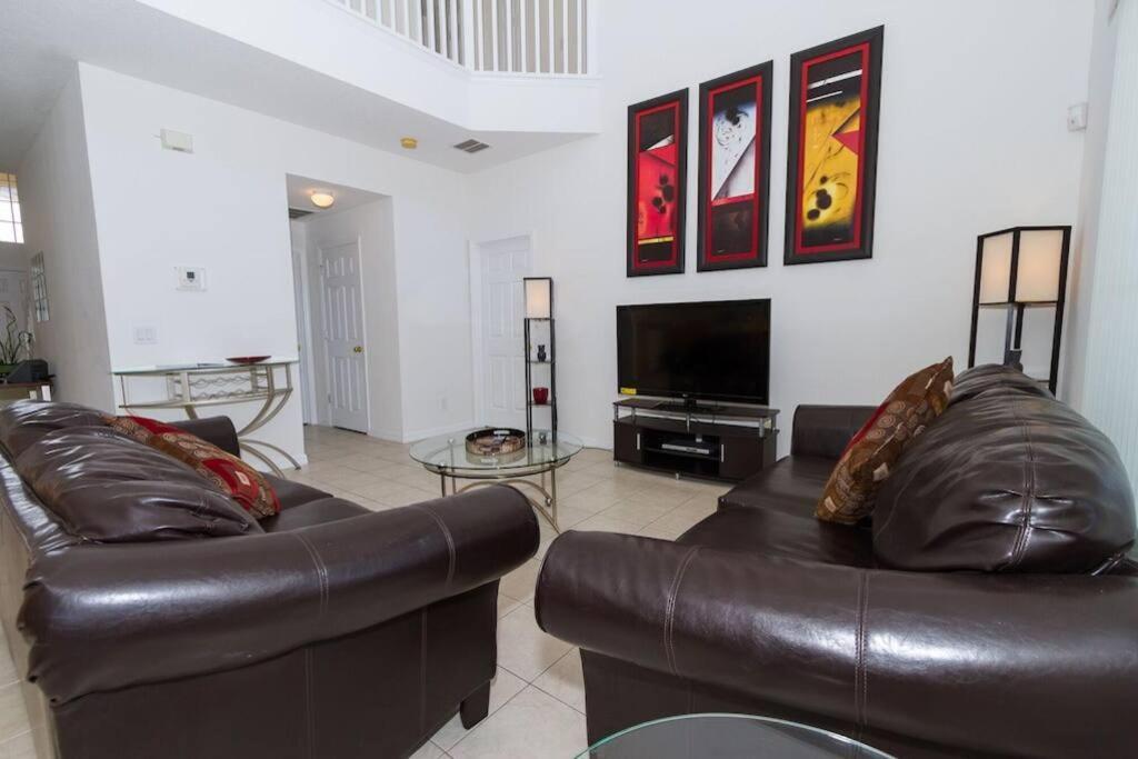 Family Home, Pool, Spa, Great View, Gated -321