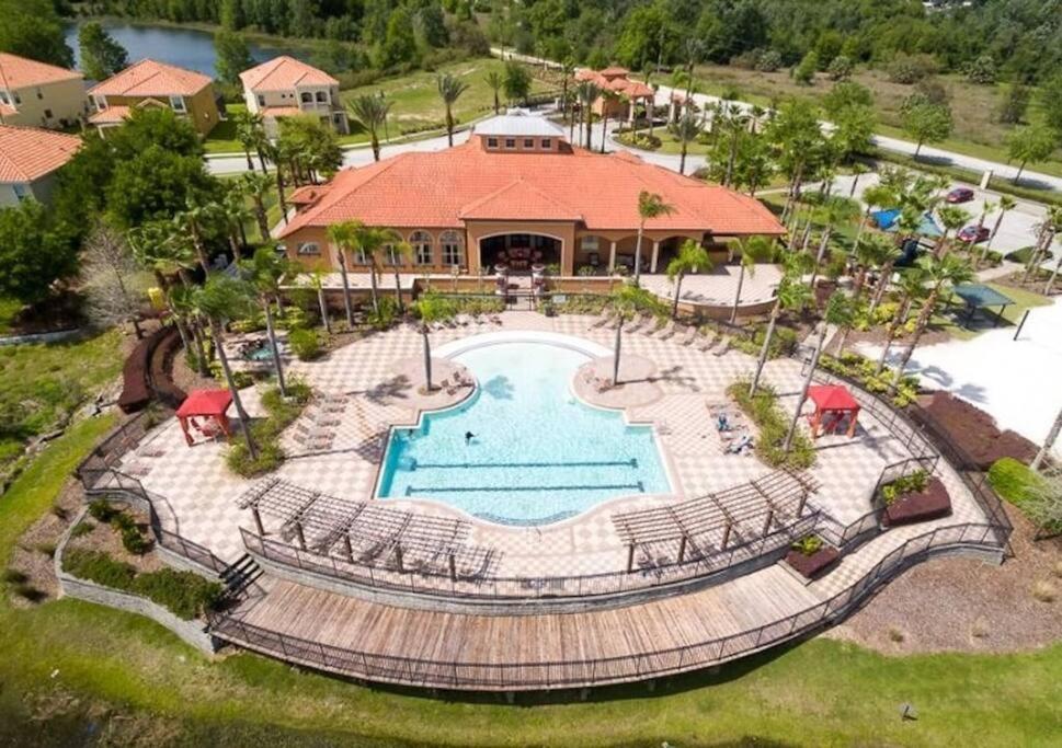 Family Home, Pool, Spa, Great View, Gated -321 *