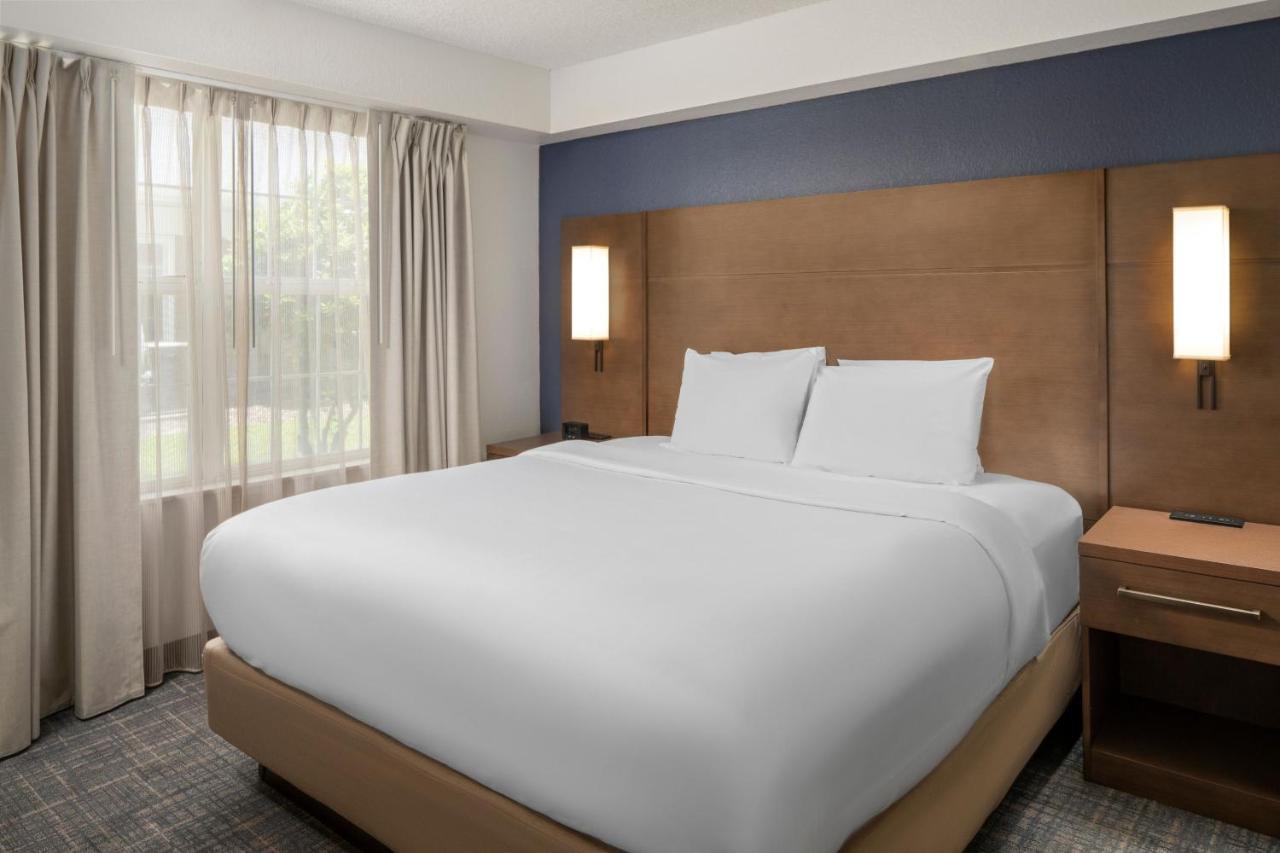 Hotel By Marriott Orlando East/ucf Area