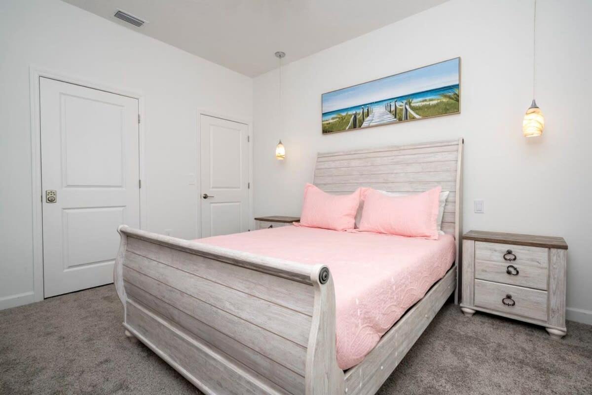 Holiday home Gorgeous 4bd With Pool At Storey 4475 *