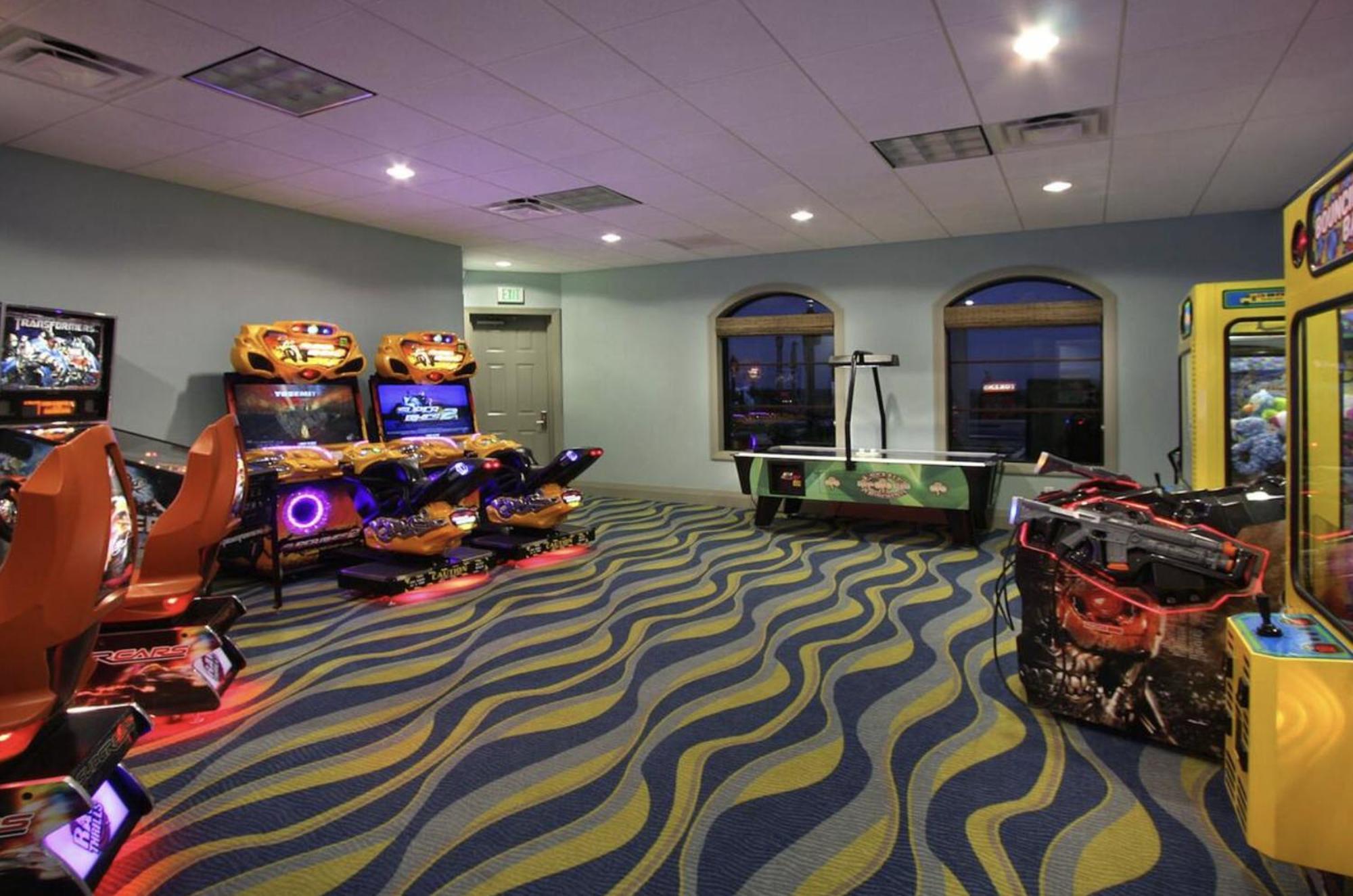 Paradise Champion Gates Penthouse