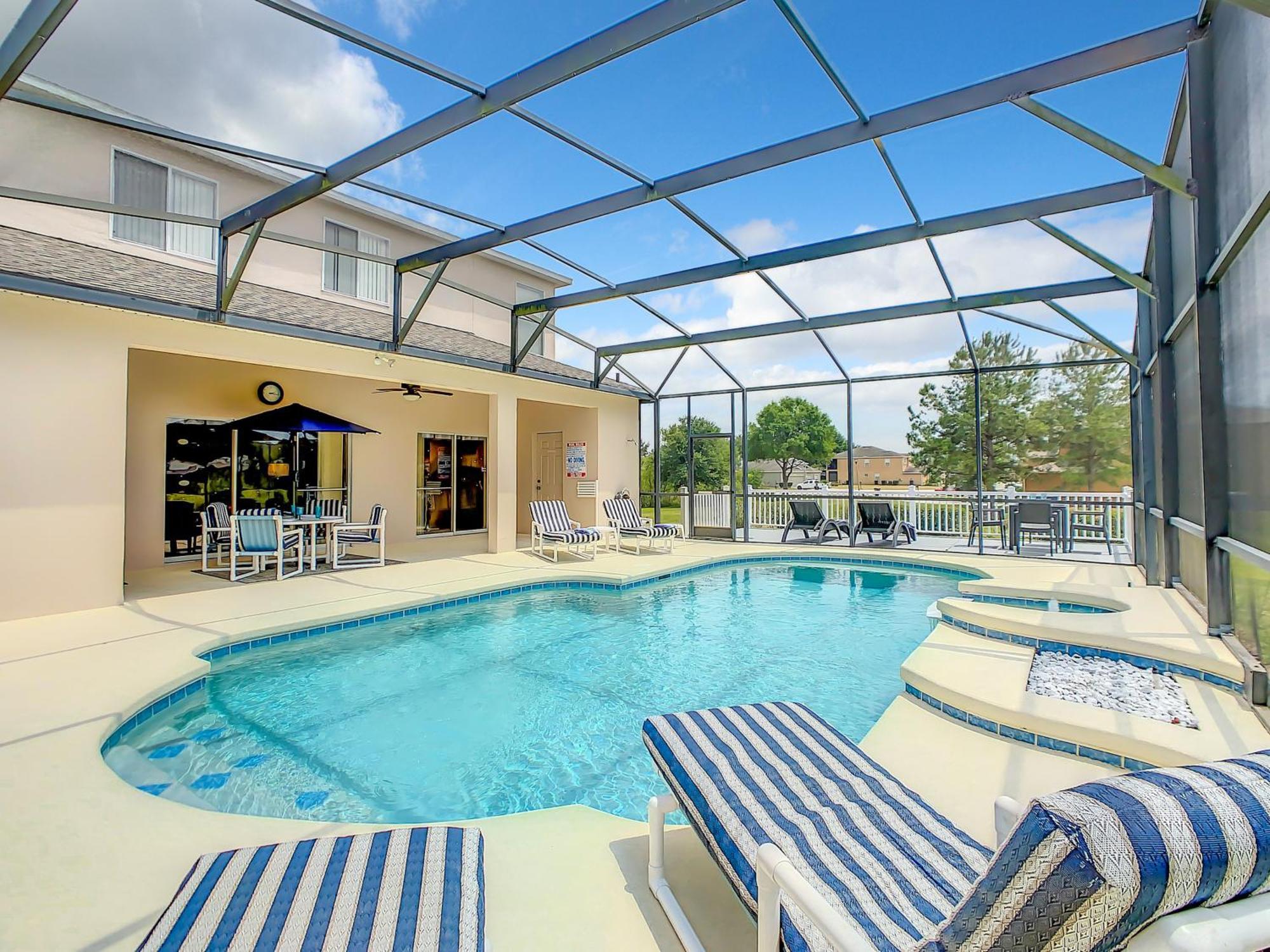 Extended Sun Deck With Private Pool In Gated Quiet Community Davenport