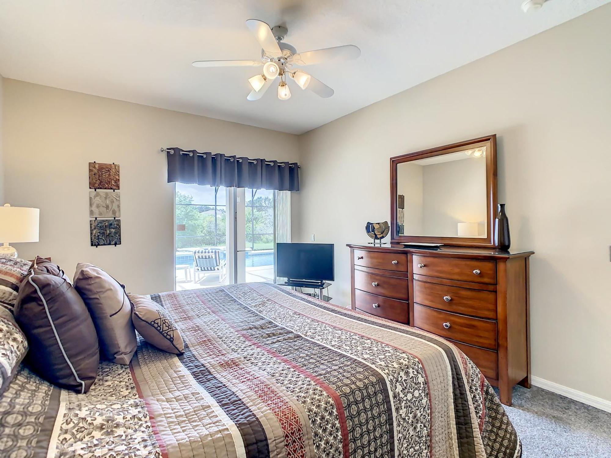 Extended Sun Deck With Private Pool In Gated Quiet Community * Davenport