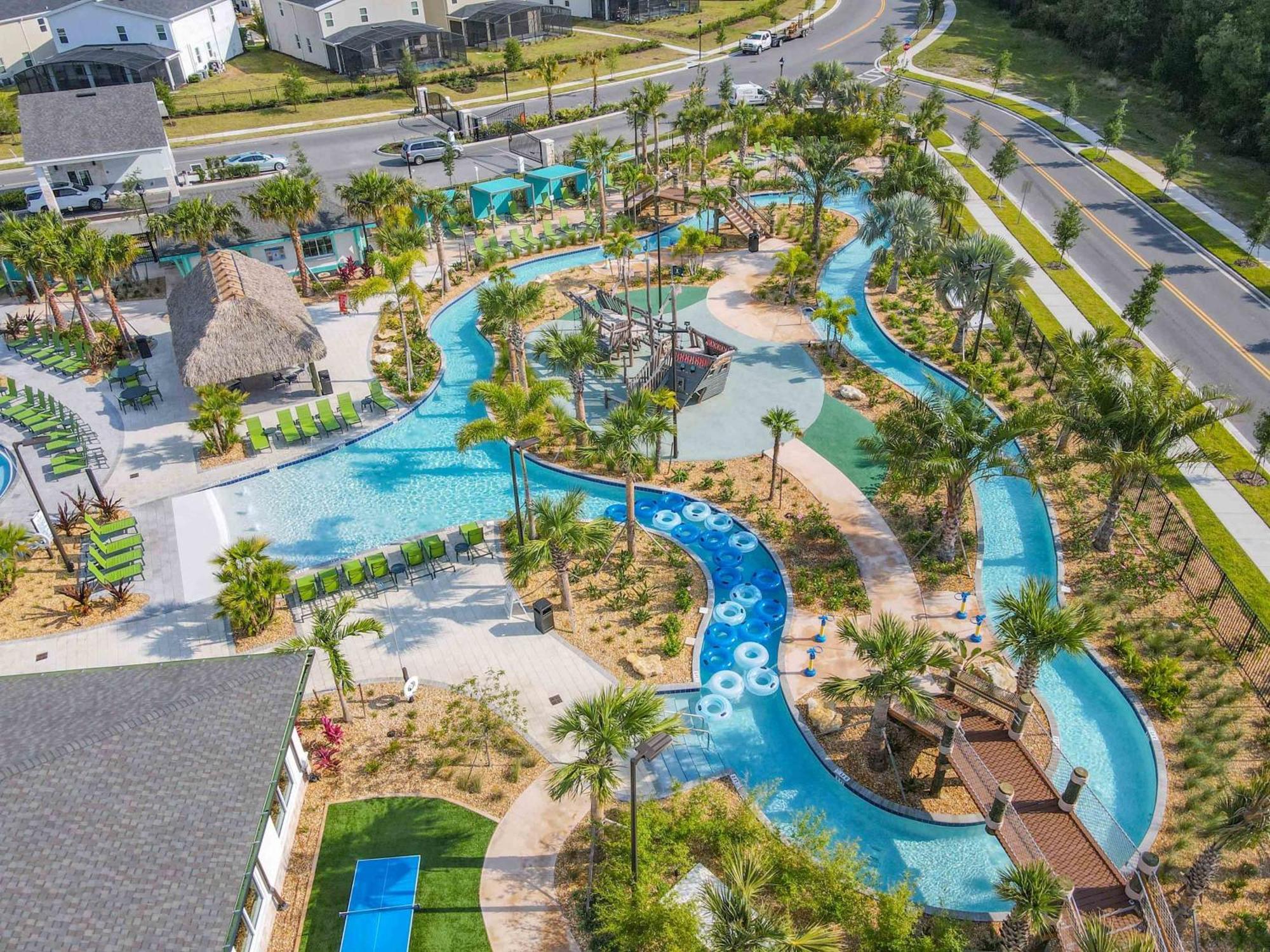 Peaceful 4br Th With Waterpark & Private Pool Kissimmee