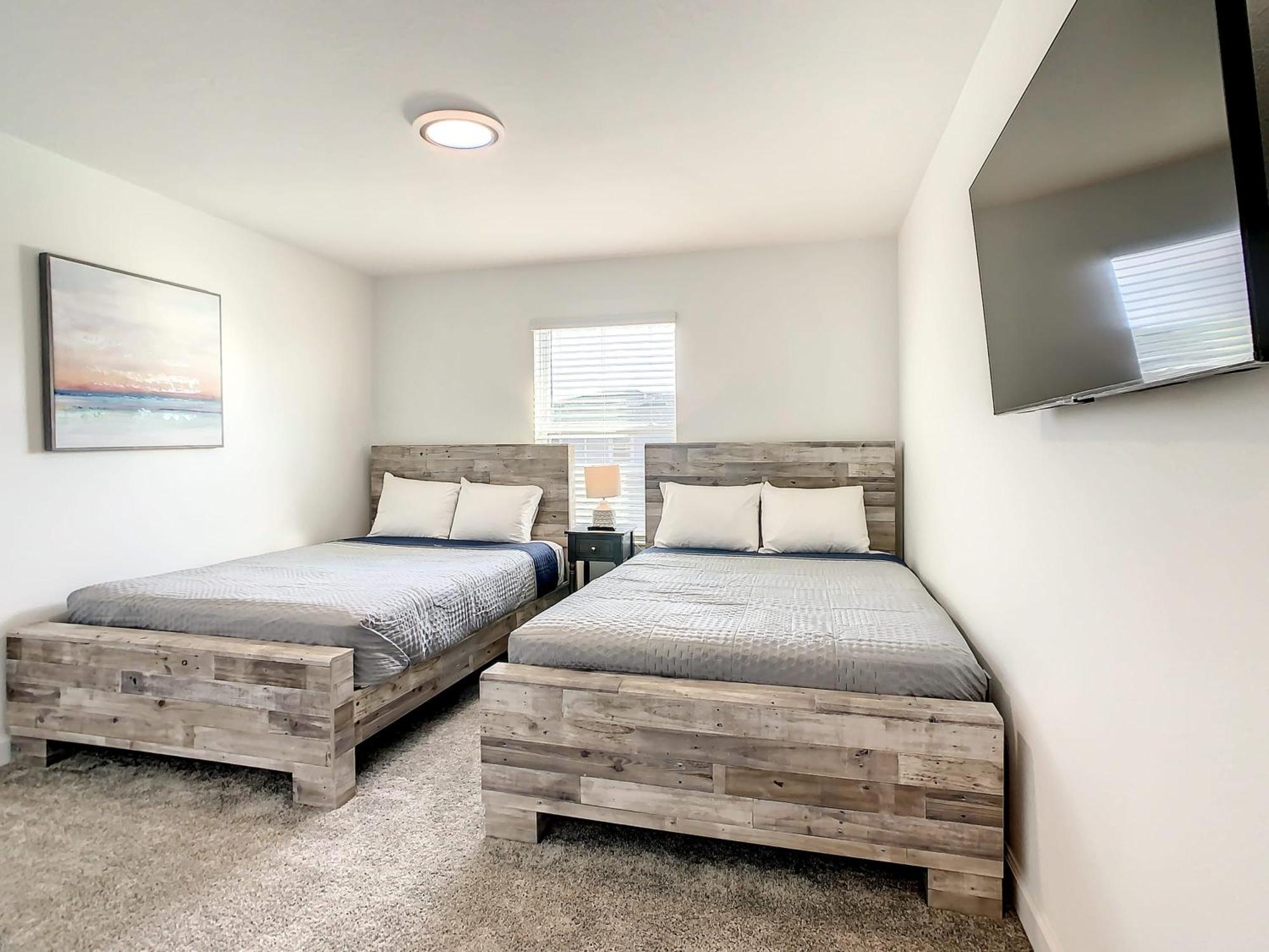 Peaceful 4br Th With Waterpark & Private Pool *