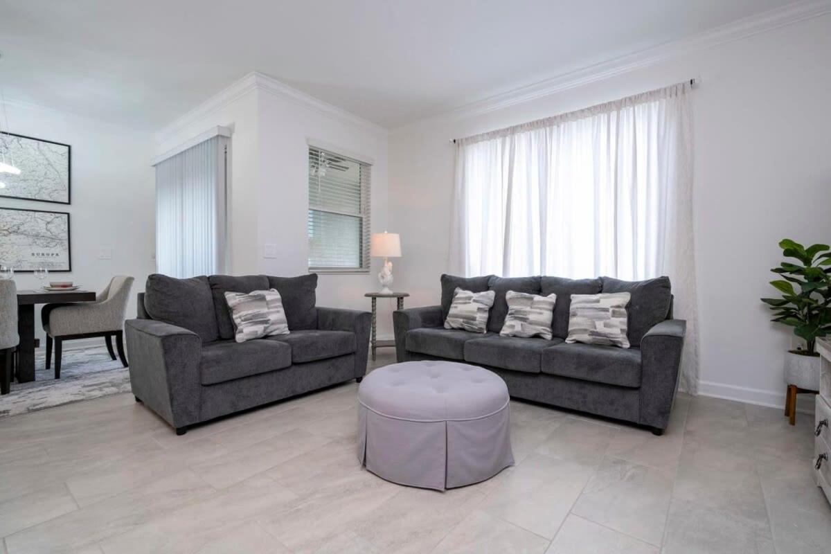 Gorgeous 4bd With Pool At Storey 4475 Holiday home *