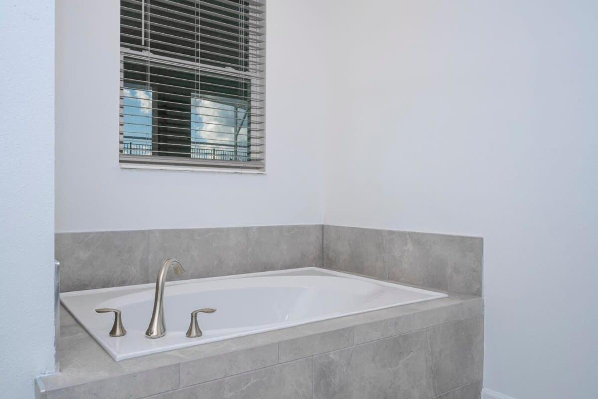 Gorgeous 9bd With Pool And Gameroom At Champions Gate 9088 Holiday home *
