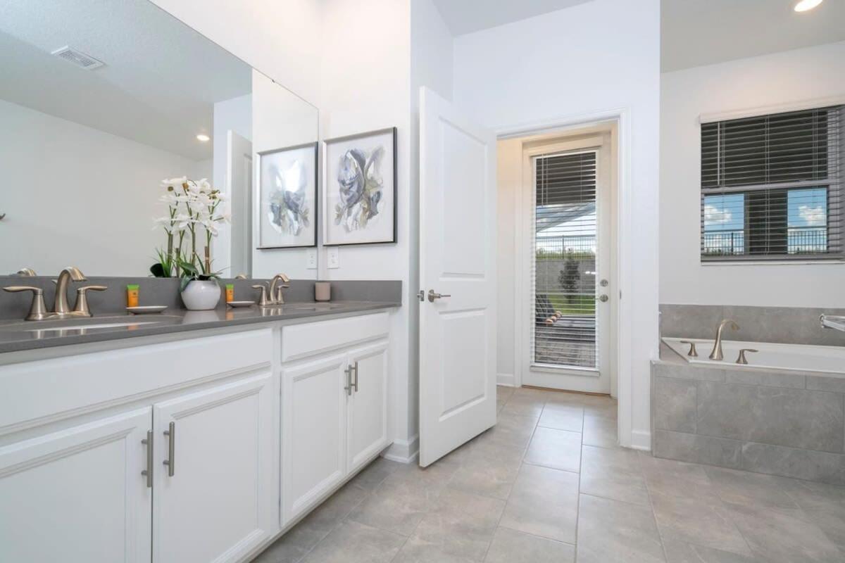 Gorgeous 9bd With Pool And Gameroom At Champions Gate 9088 Holiday home Kissimmee