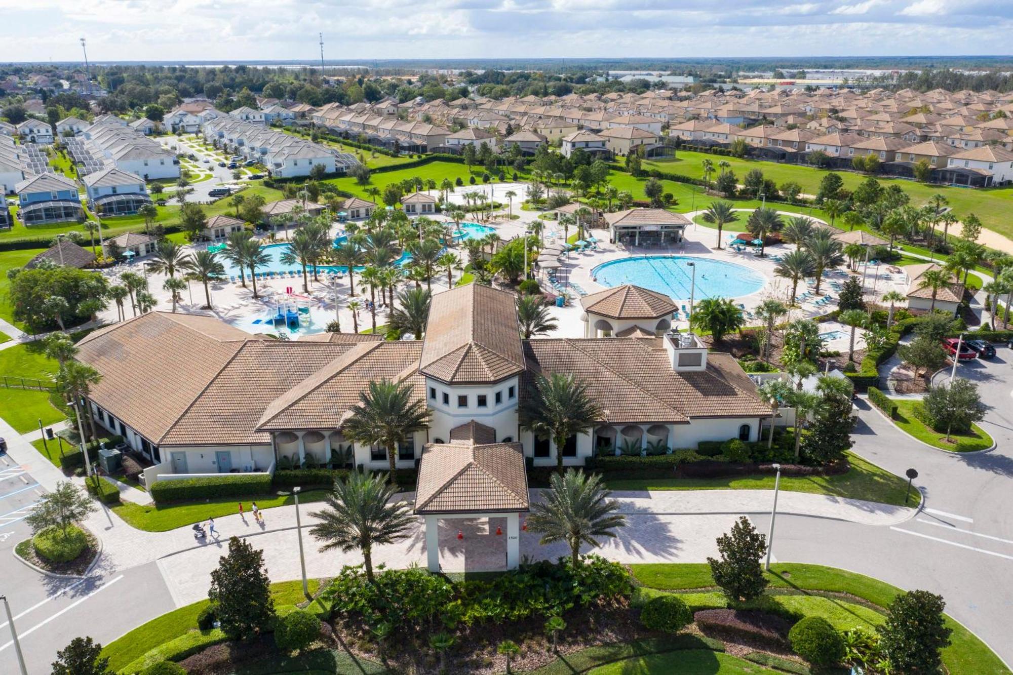 Holiday home Stunning 5bd W Pool Close To At Champions Gate 8956
