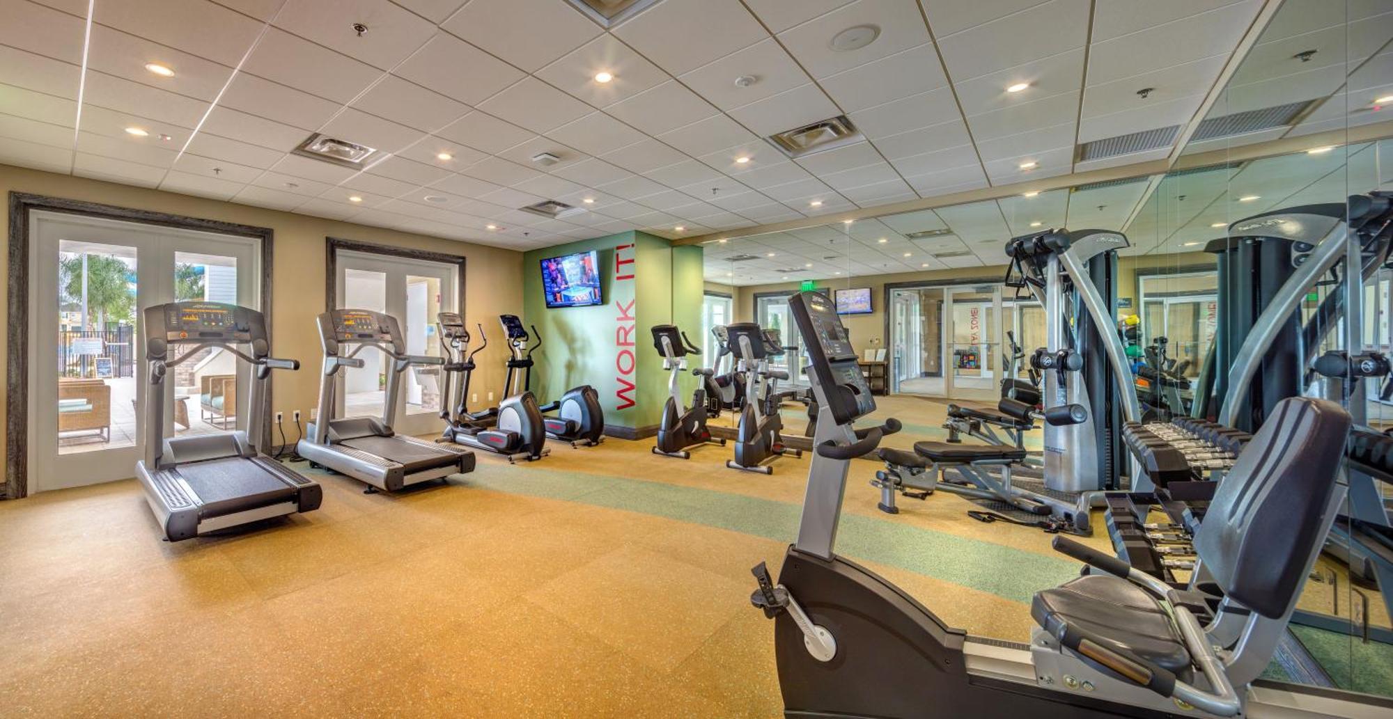 Apartment Beautiful Near With Private Pool & Encore Water Park Access - 300b *