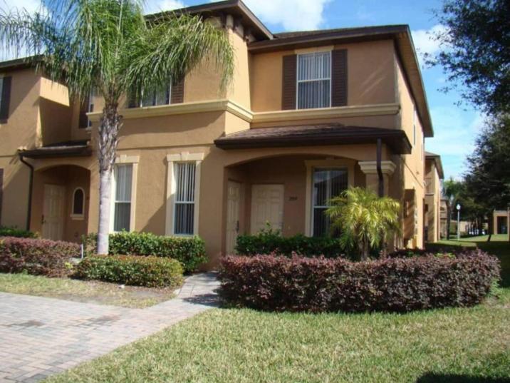 At Regal Palms-4 Bedroom3.5 Bath Townhouse Apartment