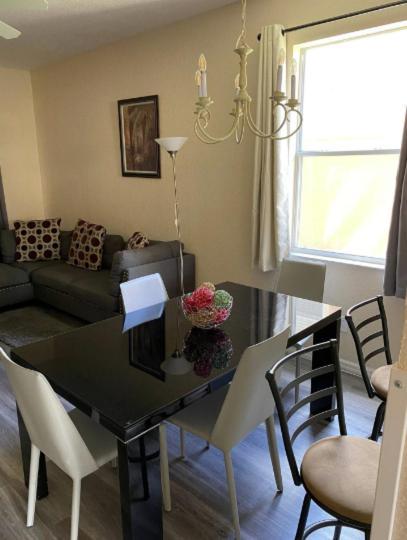 Apartment At Regal Palms-4 Bedroom3.5 Bath Townhouse