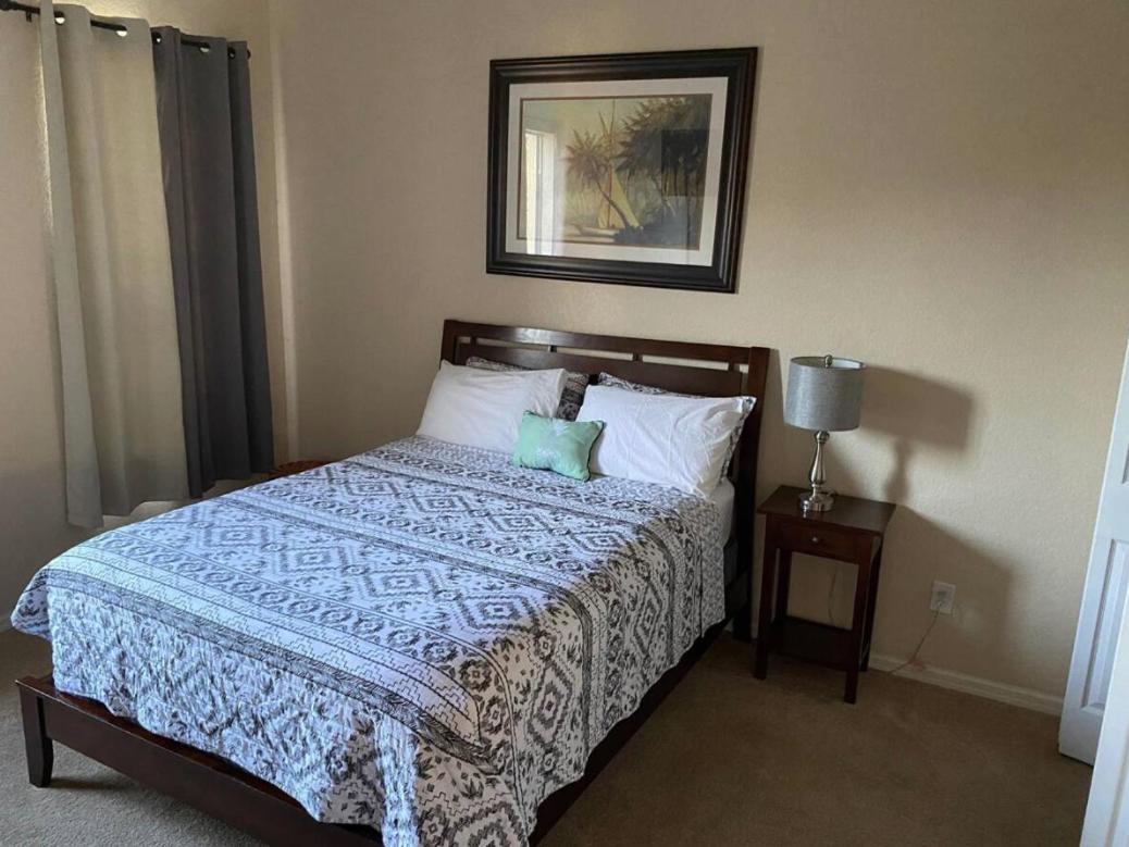 Apartment At Regal Palms-4 Bedroom3.5 Bath Townhouse