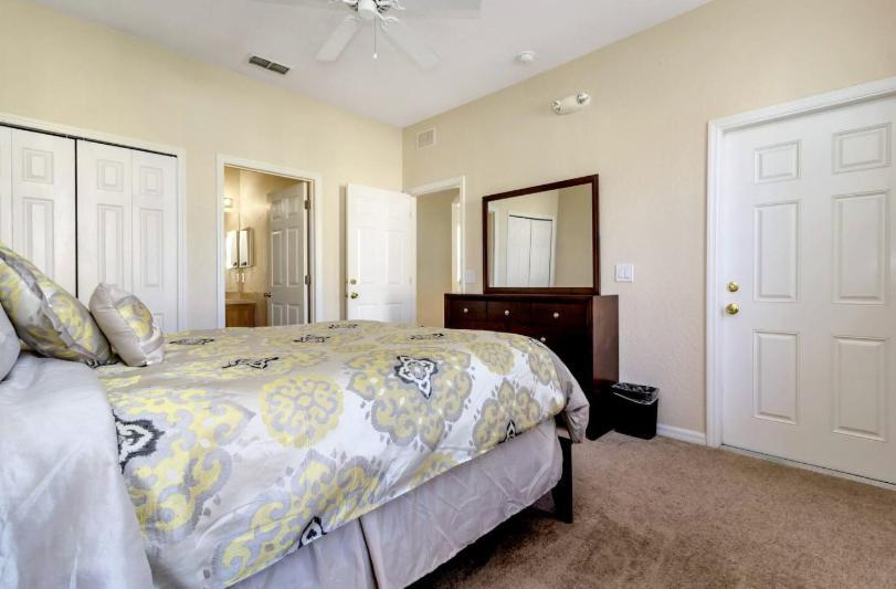 At Regal Palms-4 Bedroom3.5 Bath Townhouse Apartment Davenport