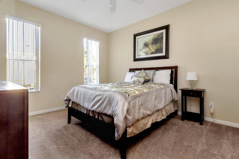 At Regal Palms-4 Bedroom3.5 Bath Townhouse Apartment