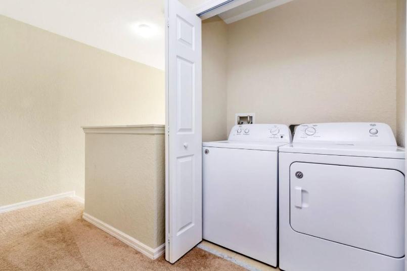 At Regal Palms-4 Bedroom3.5 Bath Townhouse