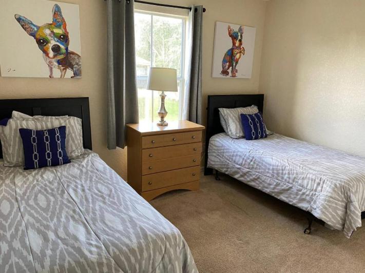 Apartment At Regal Palms-4 Bedroom3.5 Bath Townhouse *