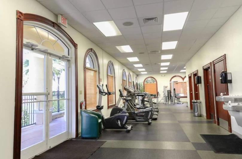 At Regal Palms-4 Bedroom3.5 Bath Townhouse *