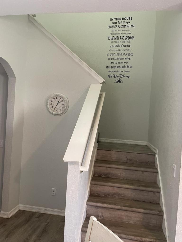 Cozy Stylish Townhome Davenport