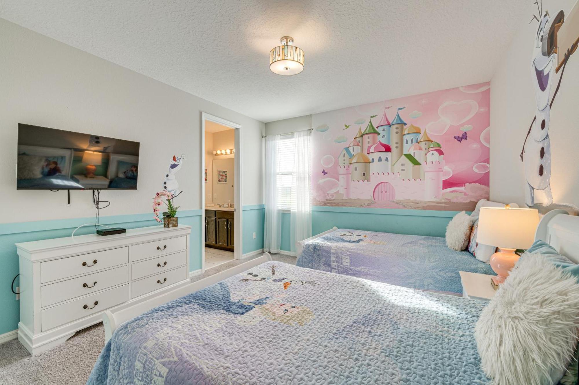 Spacious With Heated Pool About 8 Mi To Disney! *