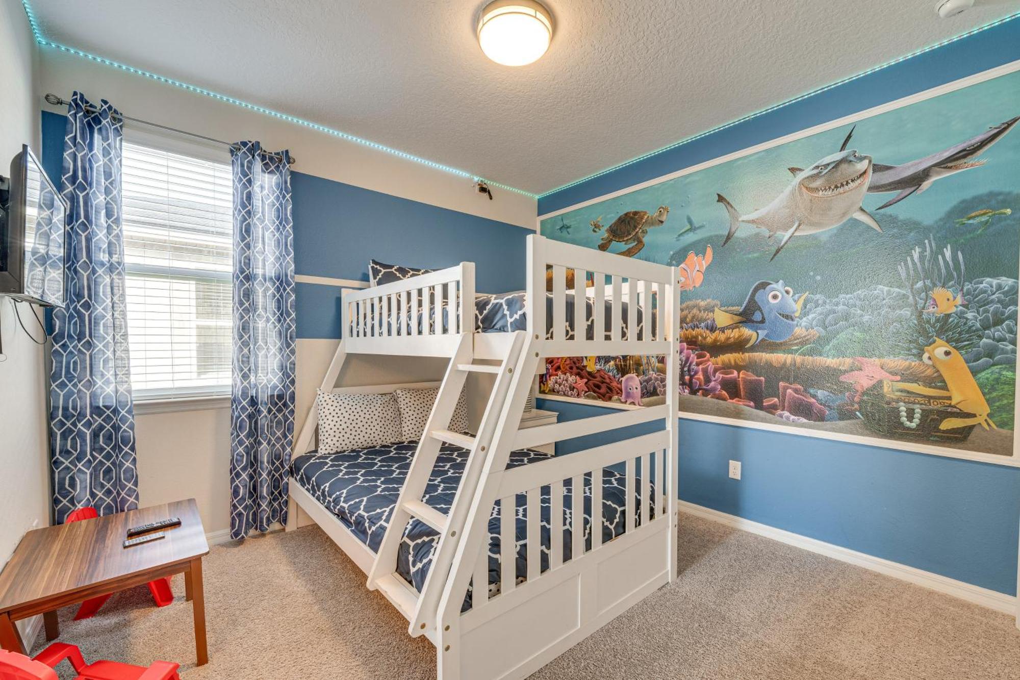 Spacious With Heated Pool About 8 Mi To Disney! Villa
