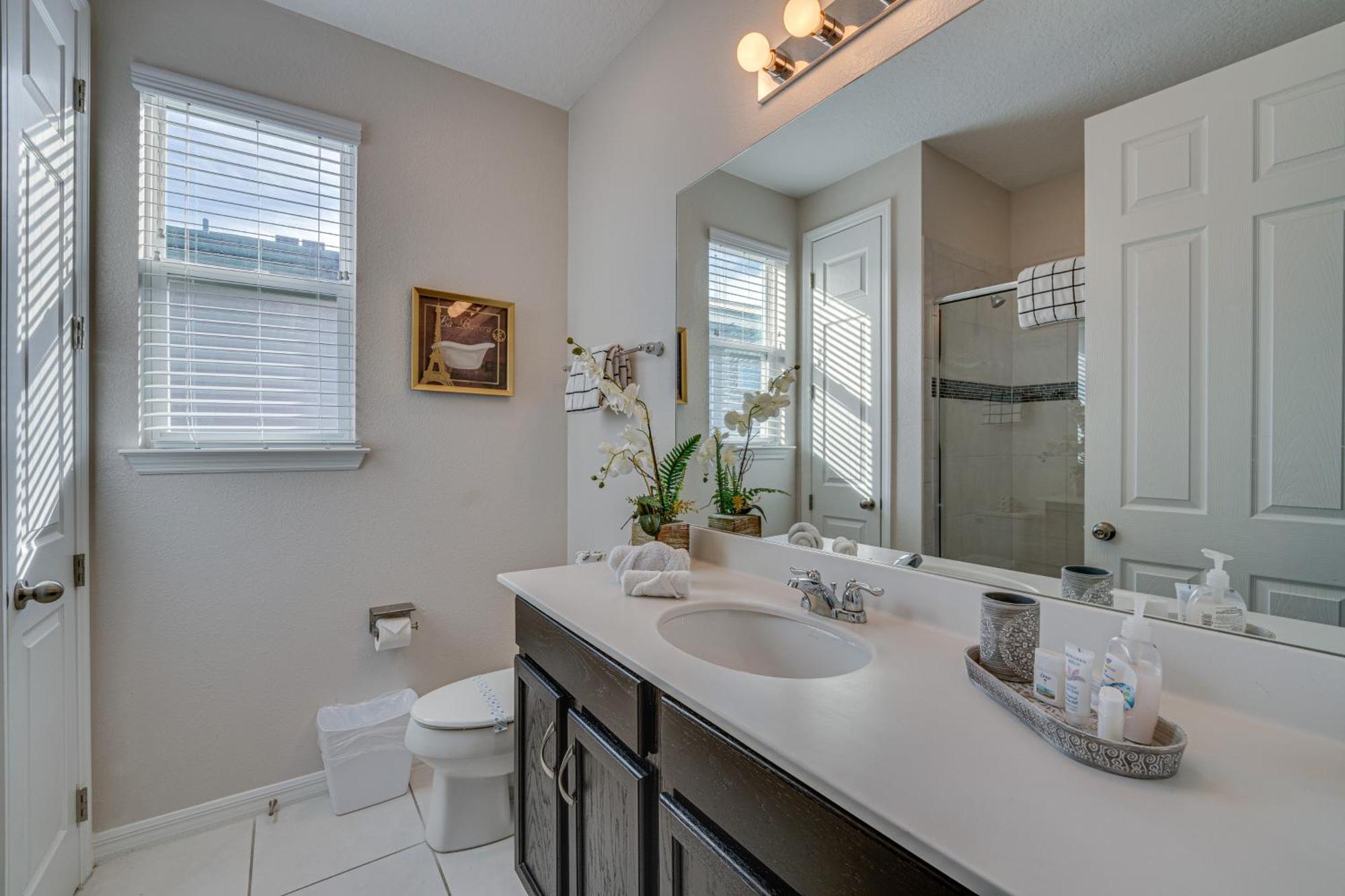 Spacious With Heated Pool About 8 Mi To Disney! *