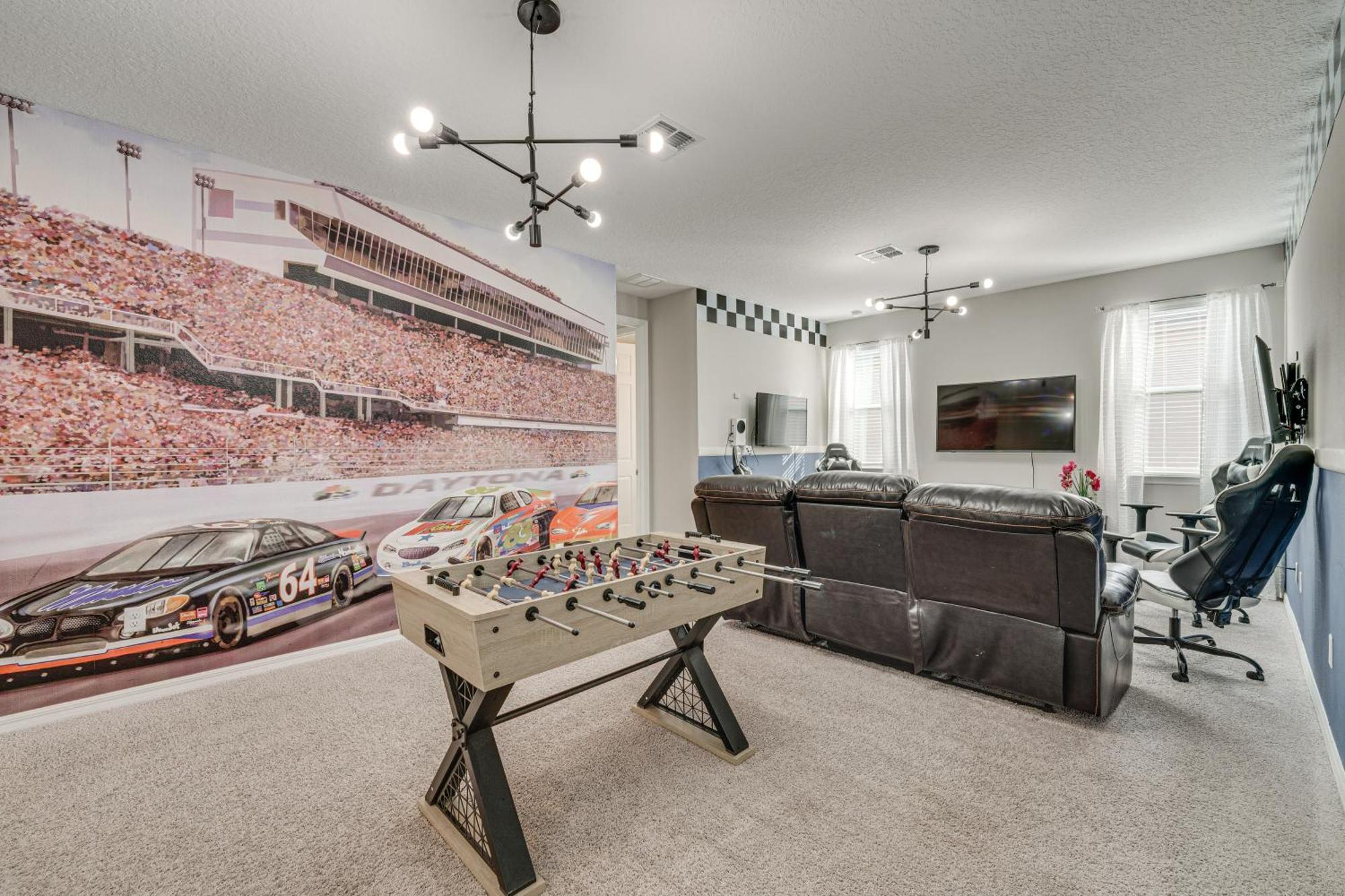 Villa Spacious With Heated Pool About 8 Mi To Disney!