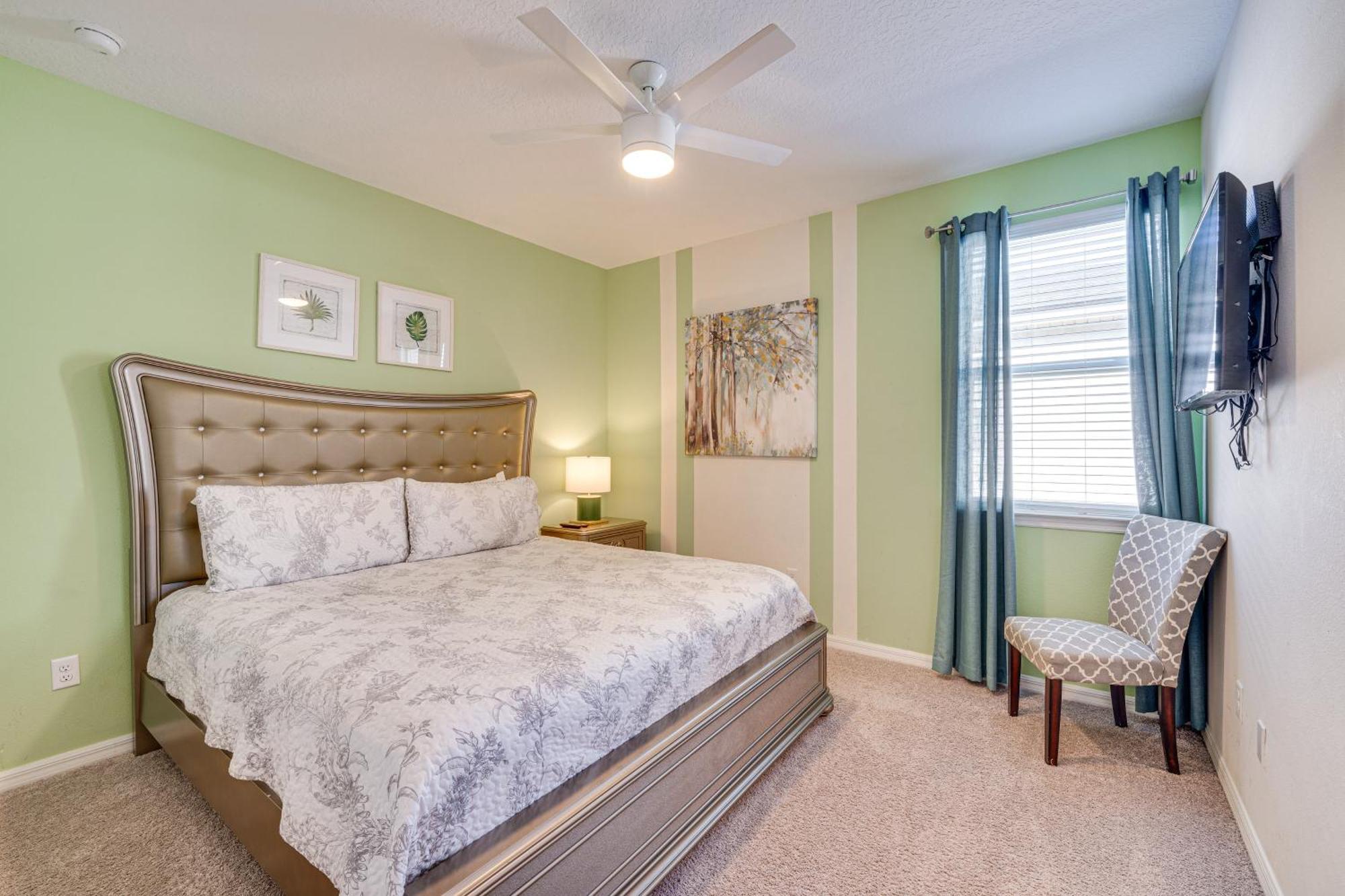 Spacious With Heated Pool About 8 Mi To Disney!