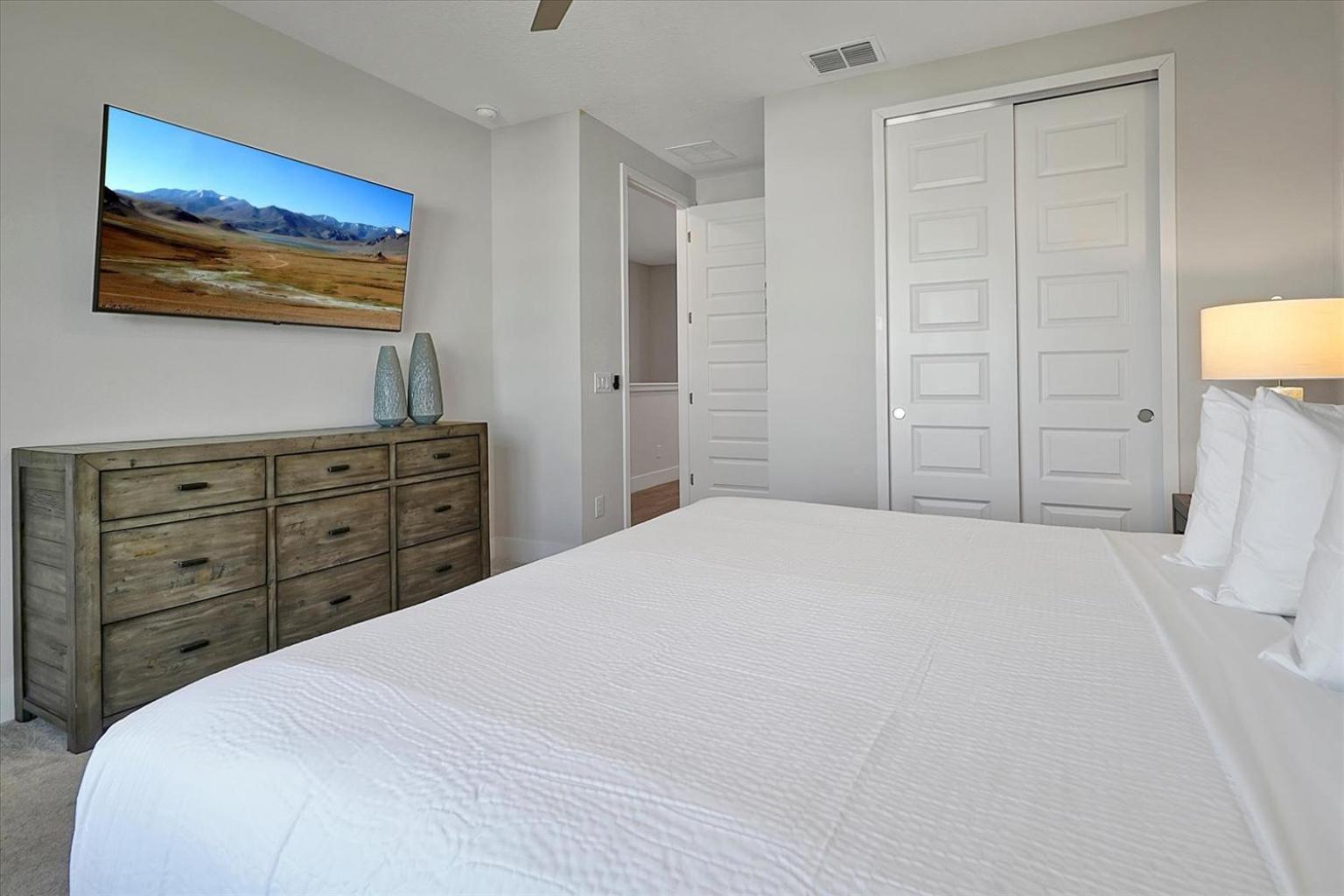 Cozy 3 Bedroom Townhouse Near W/ Patio Kissimmee