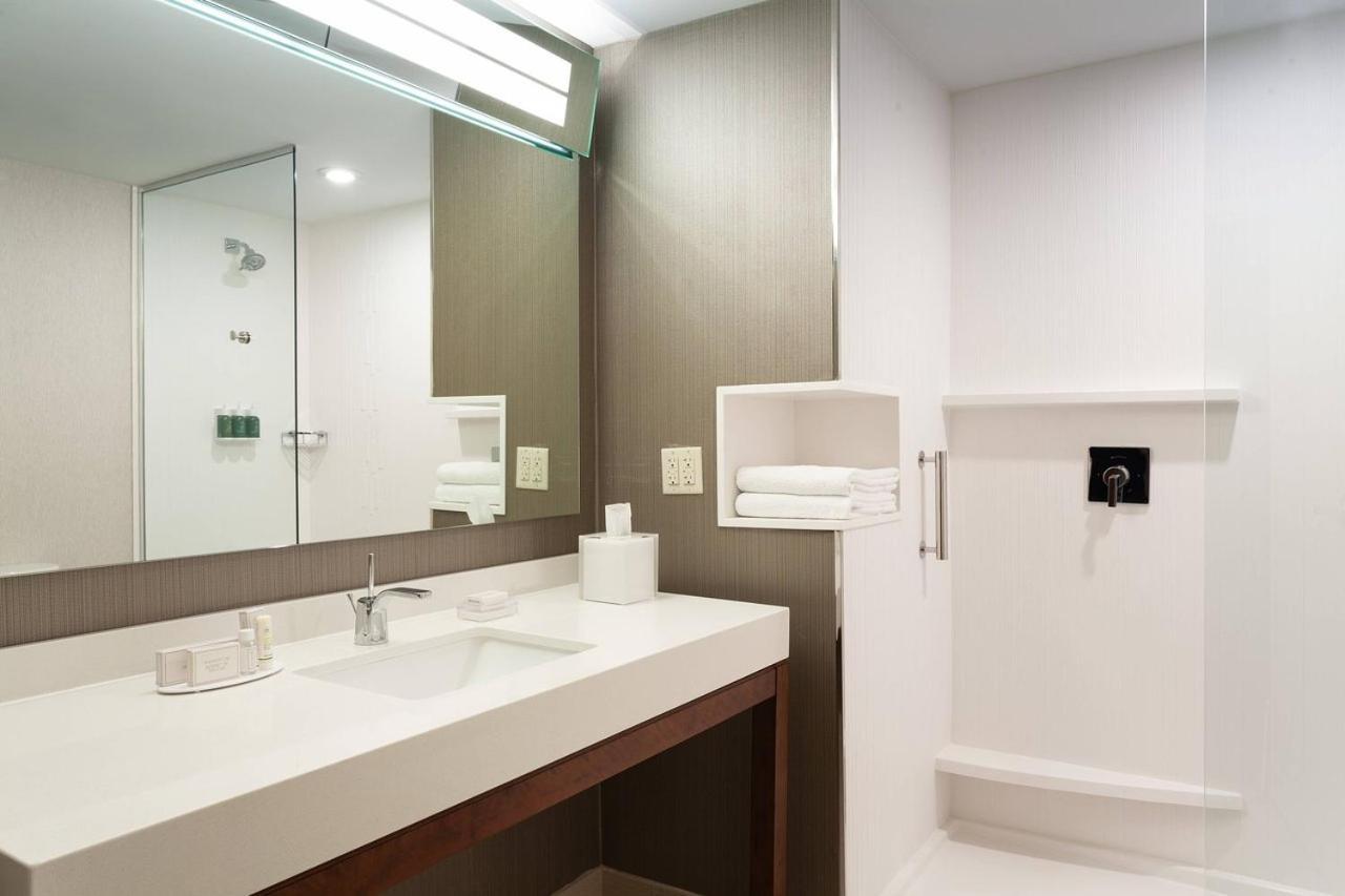 Courtyard By Marriott