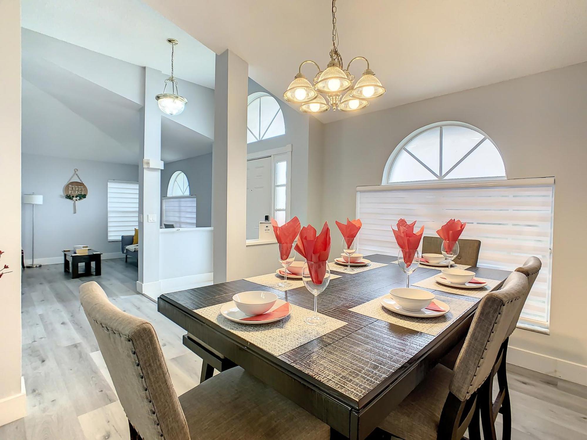 Casita Mi Encanto A Cozy & Spacious House, 4-bedroom 3-bath & Pool