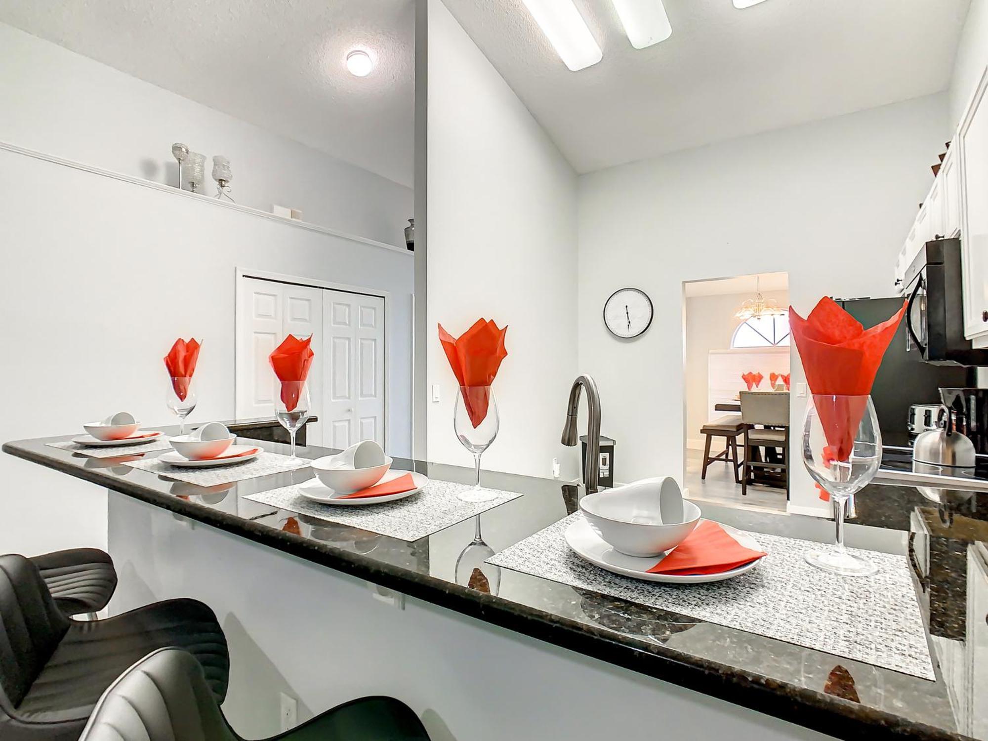 Casita Mi Encanto A Cozy & Spacious House, 4-bedroom 3-bath & Pool *