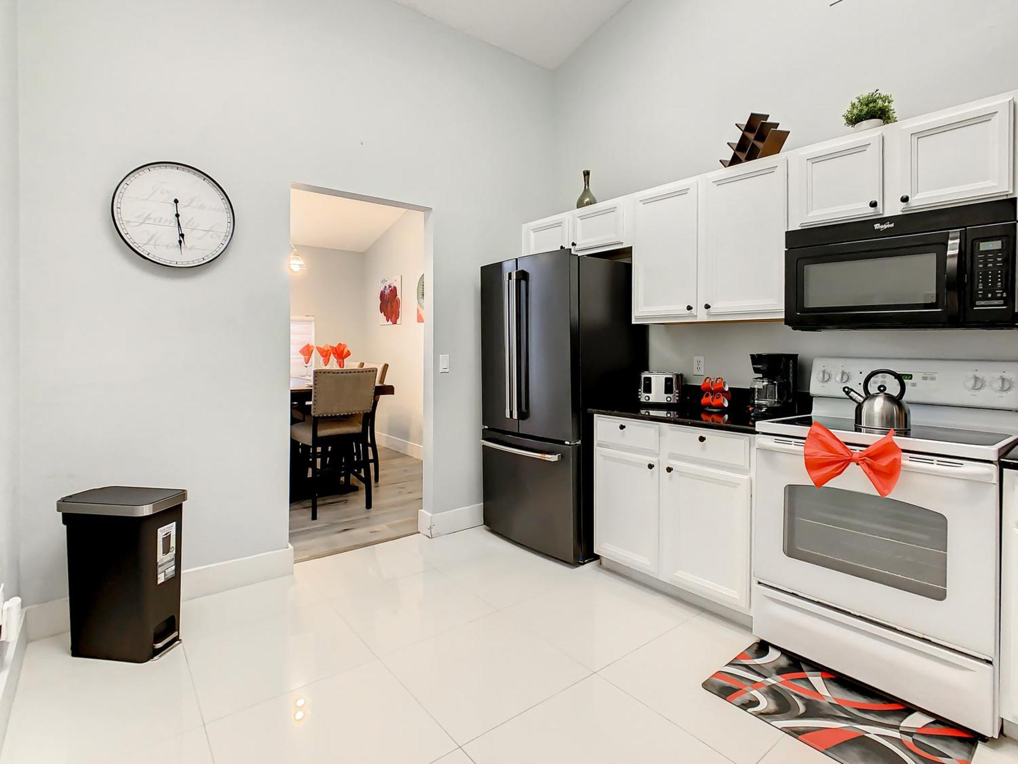 Casita Mi Encanto A Cozy & Spacious House, 4-bedroom 3-bath & Pool Holiday home *