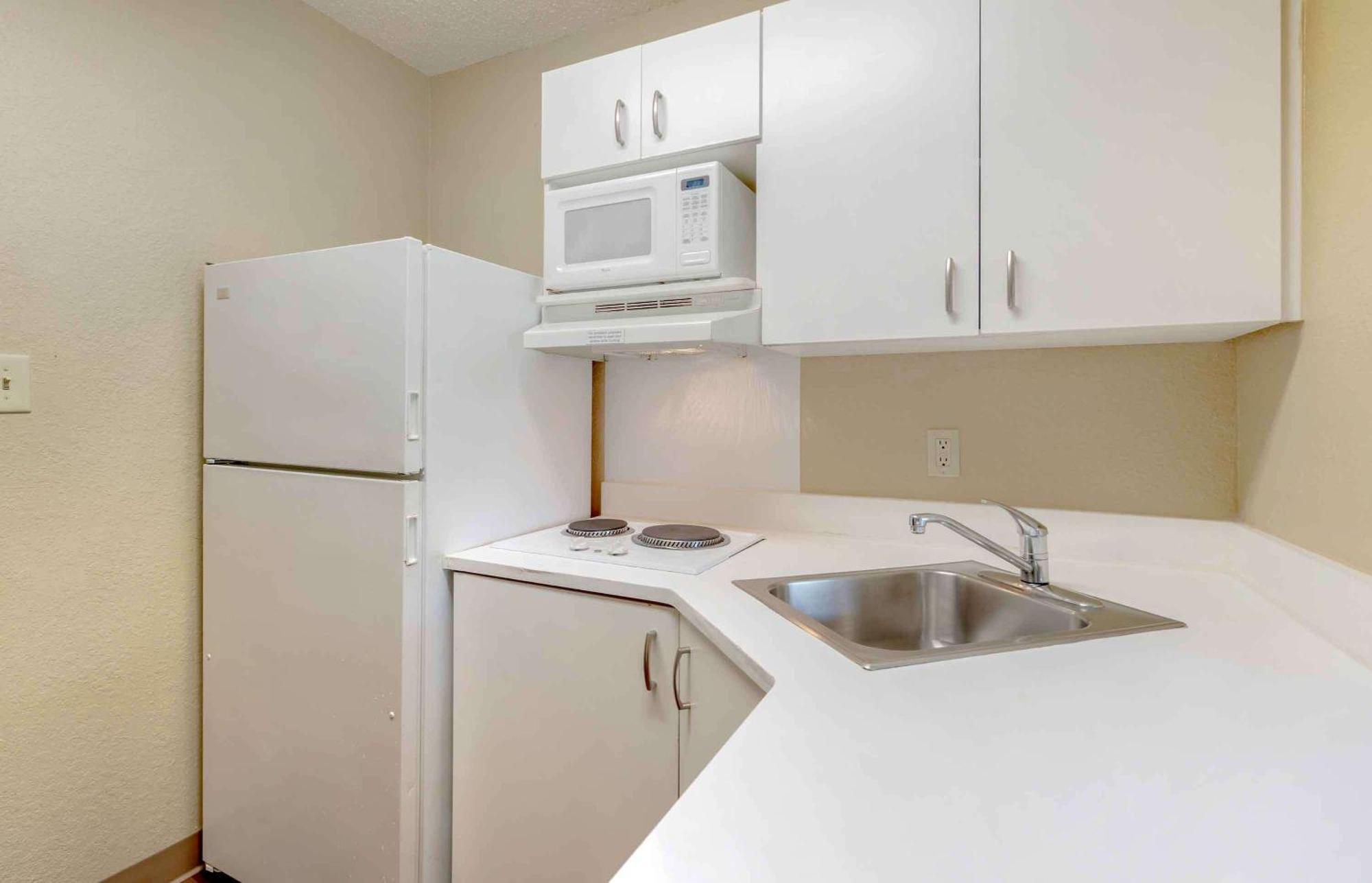 Extended America Select - Orlando - Maitland - 1760 Pembrook Dr Hotel 2*