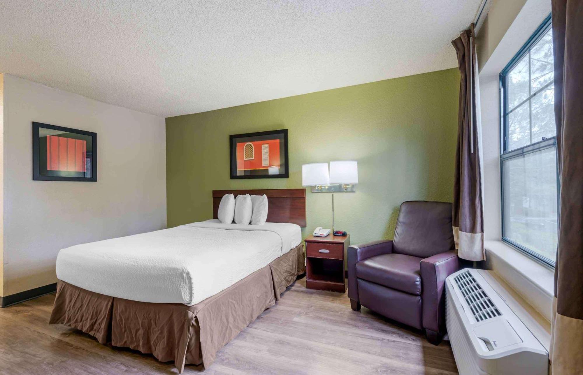 Extended America Select - Orlando - Maitland - 1760 Pembrook Dr Hotel 2*