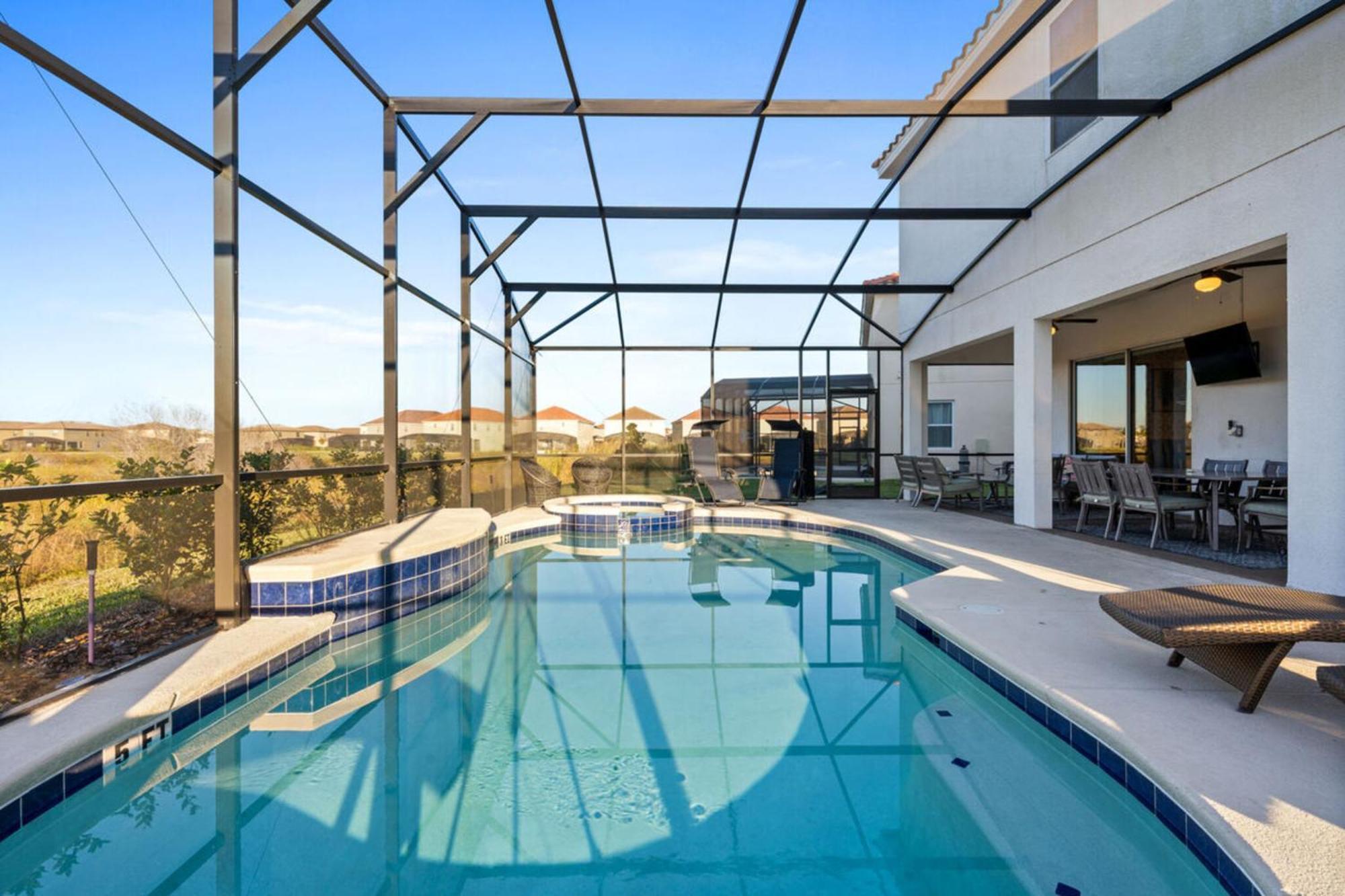 Fun-filled Retreat At Hacienda Paloma Kissimmee