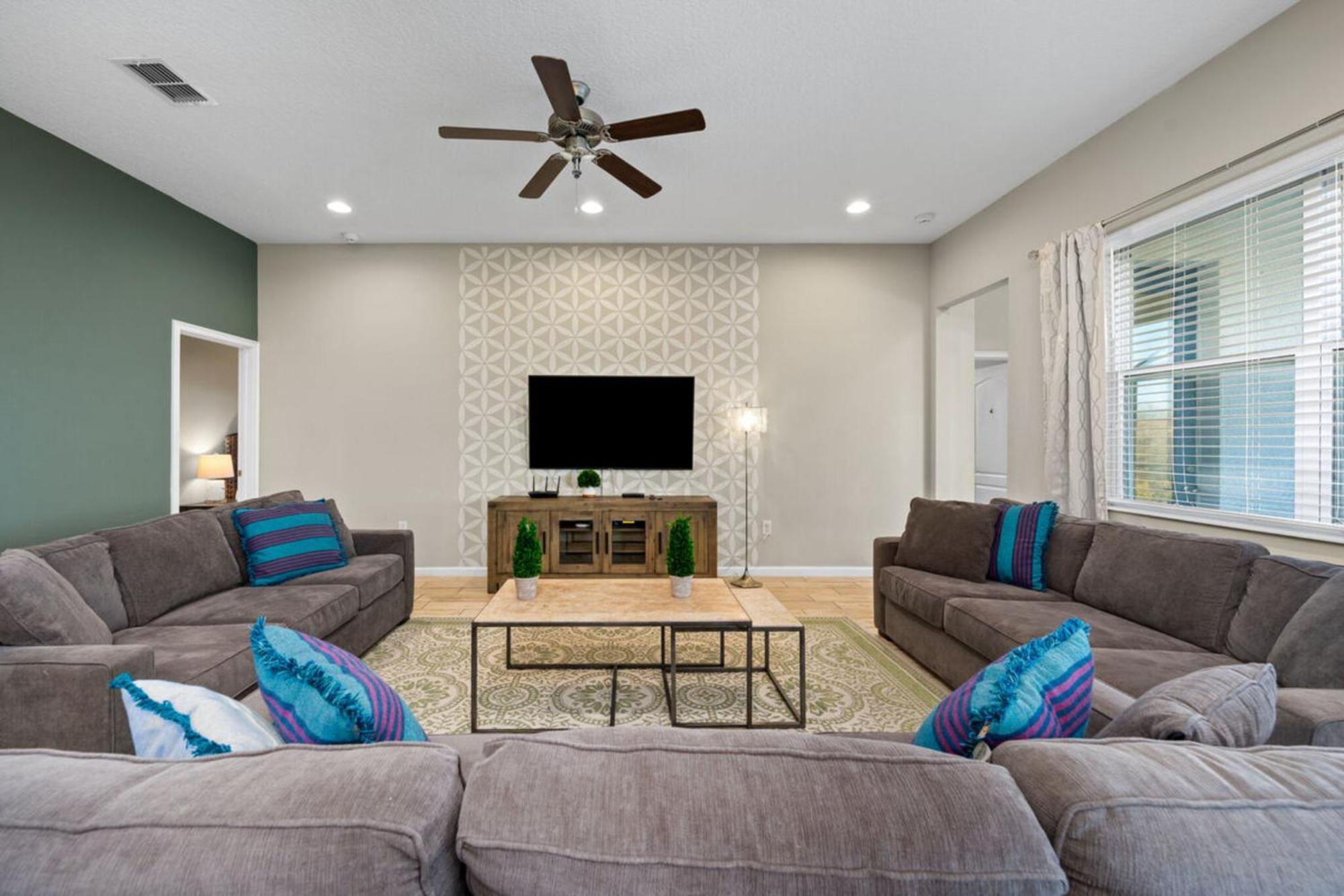 Fun-filled Retreat At Hacienda Paloma Kissimmee