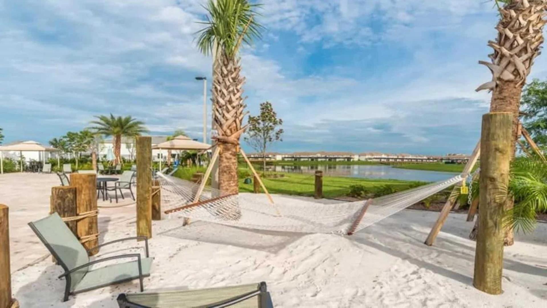 Waterfront 8br5ba Game Room/pool/spa/office Space *